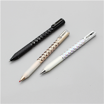 Crinkle Grip Pen